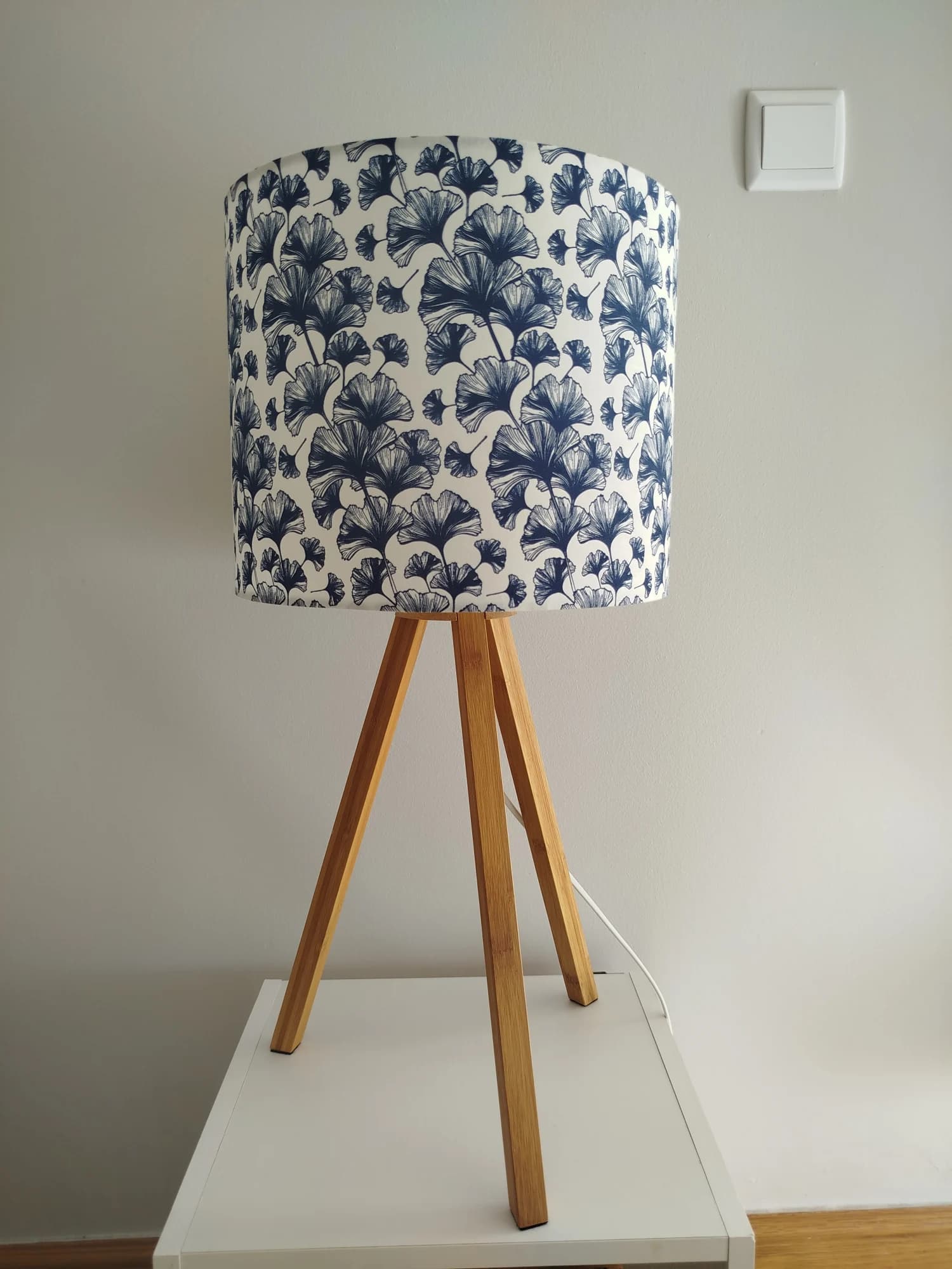 White and blue floral lampshade (2)