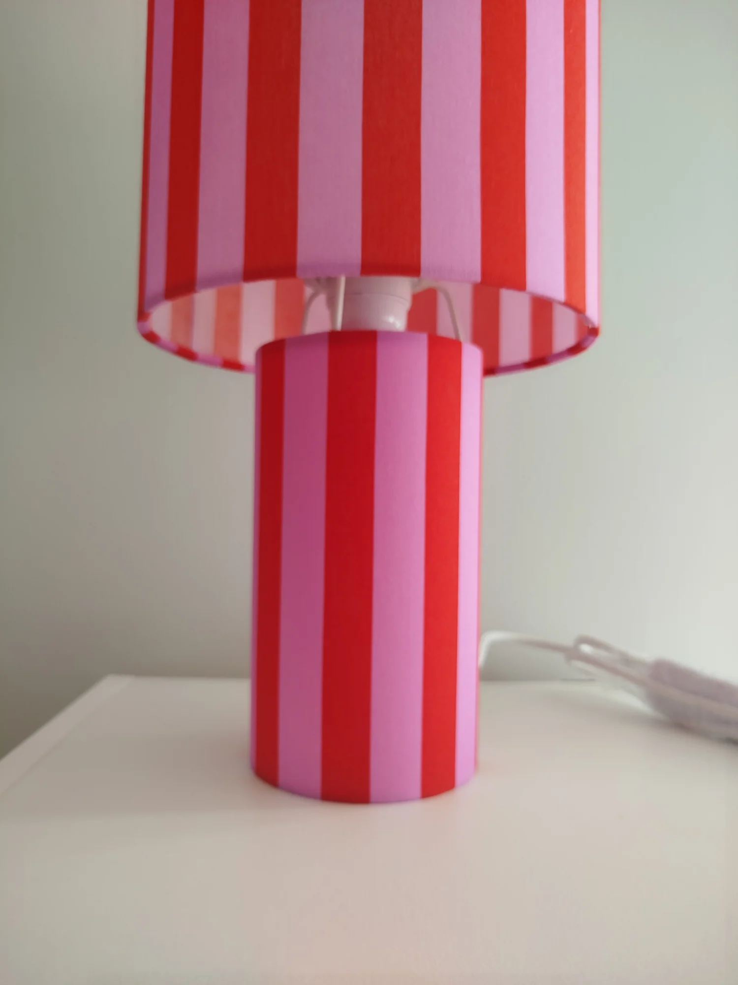 Red and pink striped lamp (2)