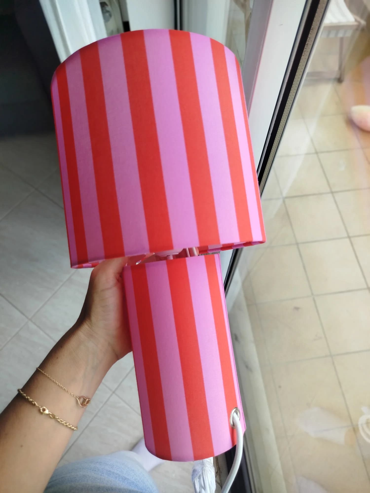 Red and pink striped lamp (4)